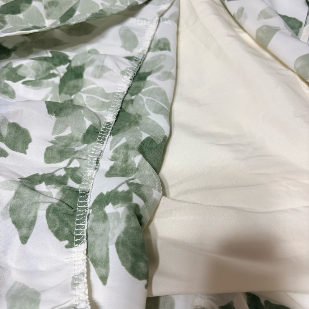 White and green floral print short-sleeve tiered midi dress with a tie belt - Picture 8 of 10